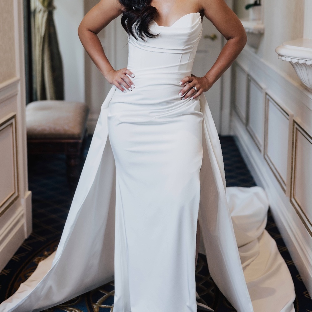 Wedding dress